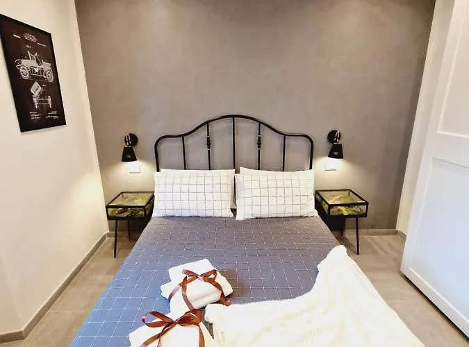 Monna Dina In Appartamento *