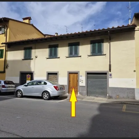 Monna Dina In Appartamento Firenze